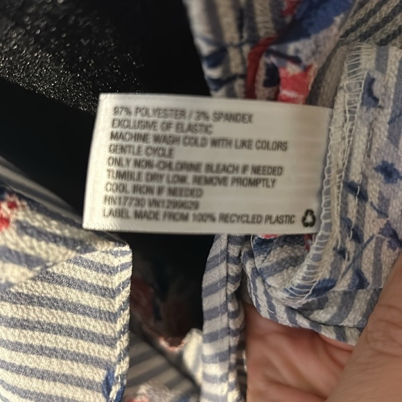 Xhilaration cold shoulder blouse - Picture 5 of 5